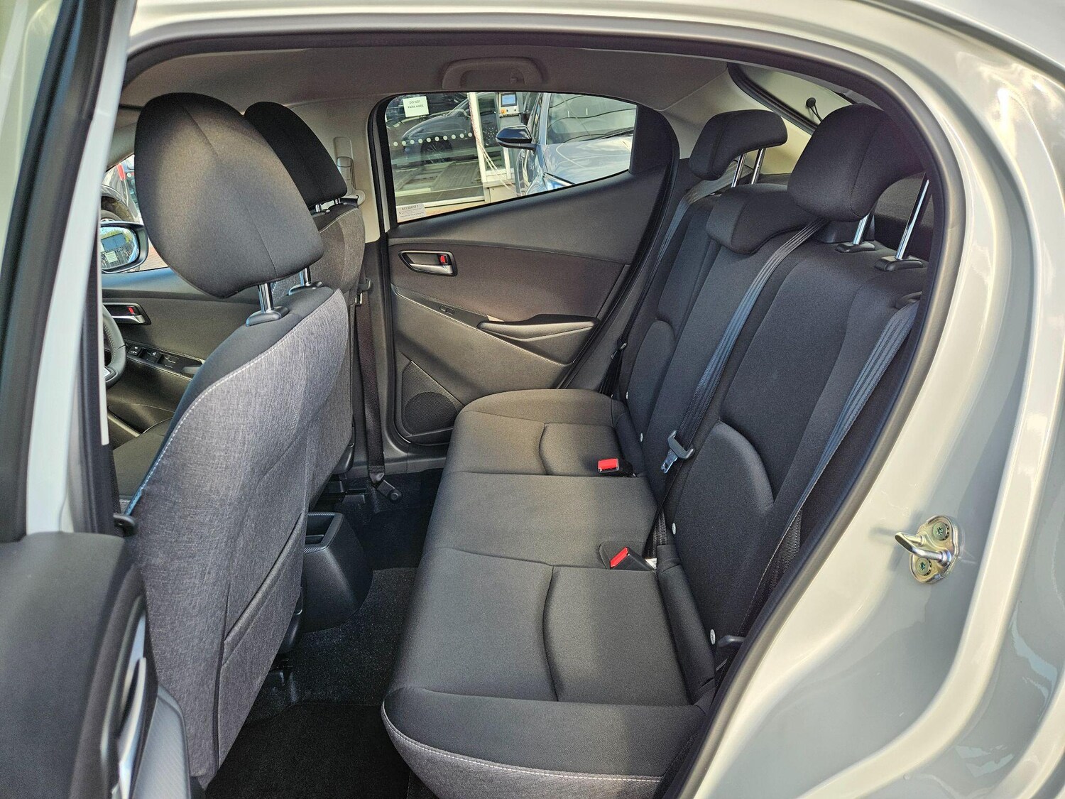 Used Mazda Mazda2 2024 for sale - 76349208: Photo 19