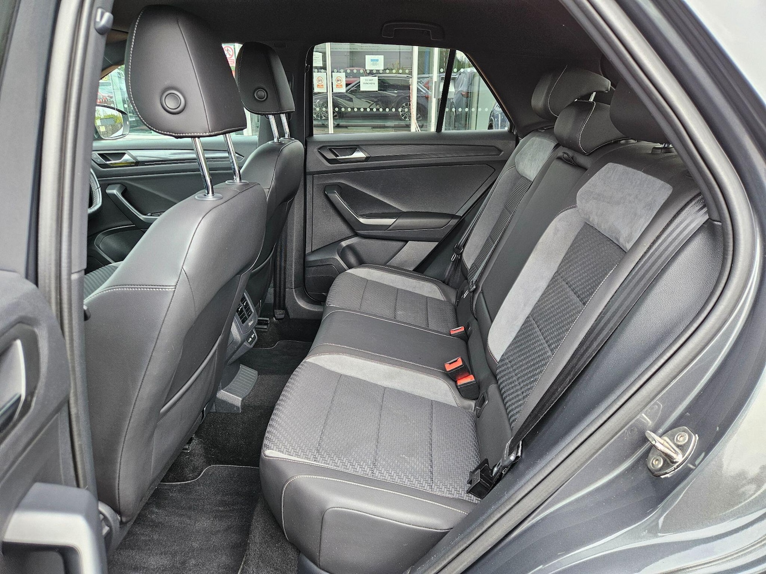 Used Volkswagen T-Roc 2021 for sale - 76214424: Photo 25