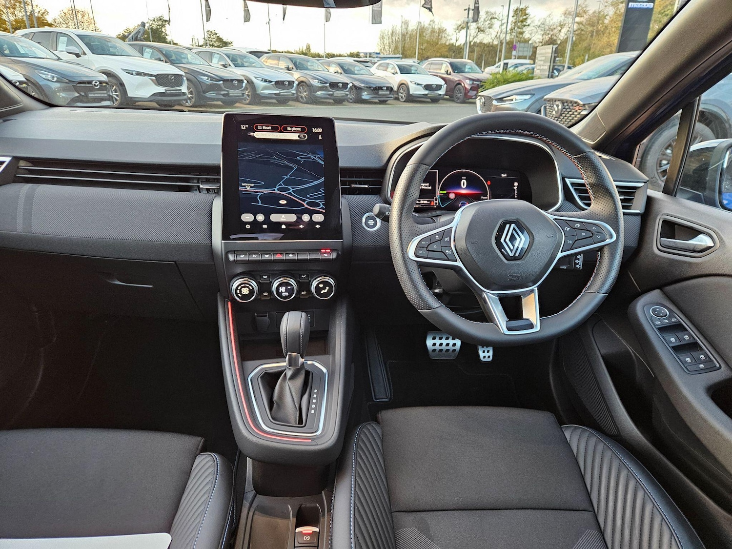 Used Renault Clio 2023 for sale - 76408799: Photo 12