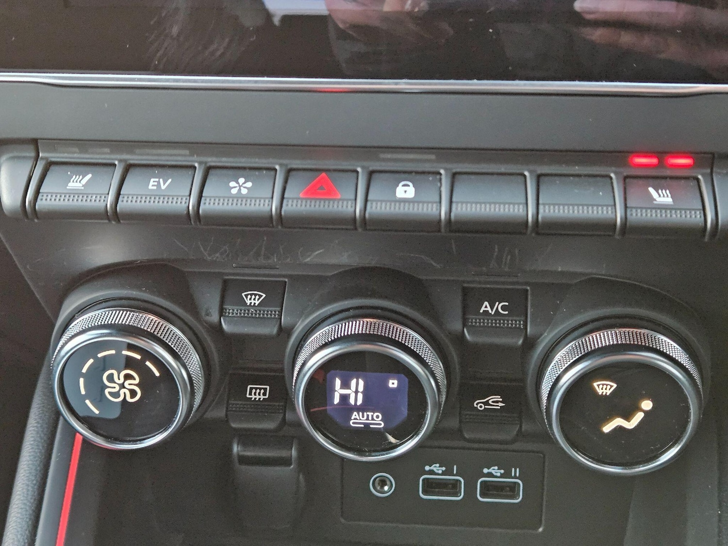 Used Renault Clio 2023 for sale - 76408799: Photo 17