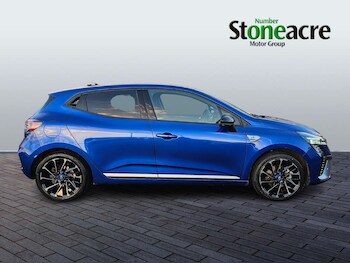 Used Renault Clio 2023 for sale - 76408799: Photo