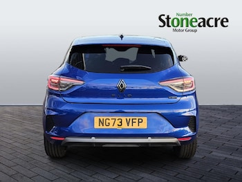 Used Renault Clio 2023 for sale - 76408799: Photo