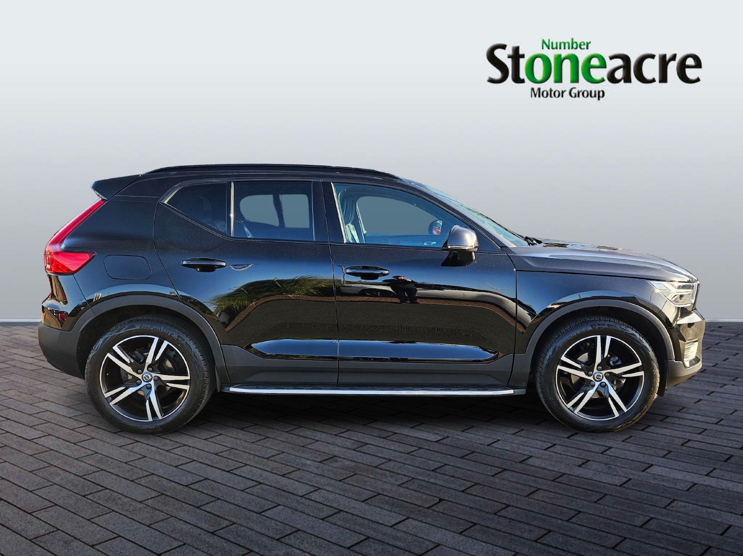 Used Volvo XC40 for sale - 78086785: Photo 2