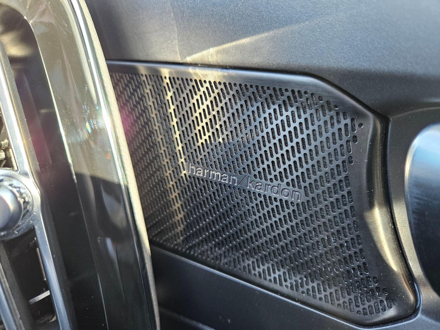 Used Volvo XC40 for sale - 78086785: Photo 20