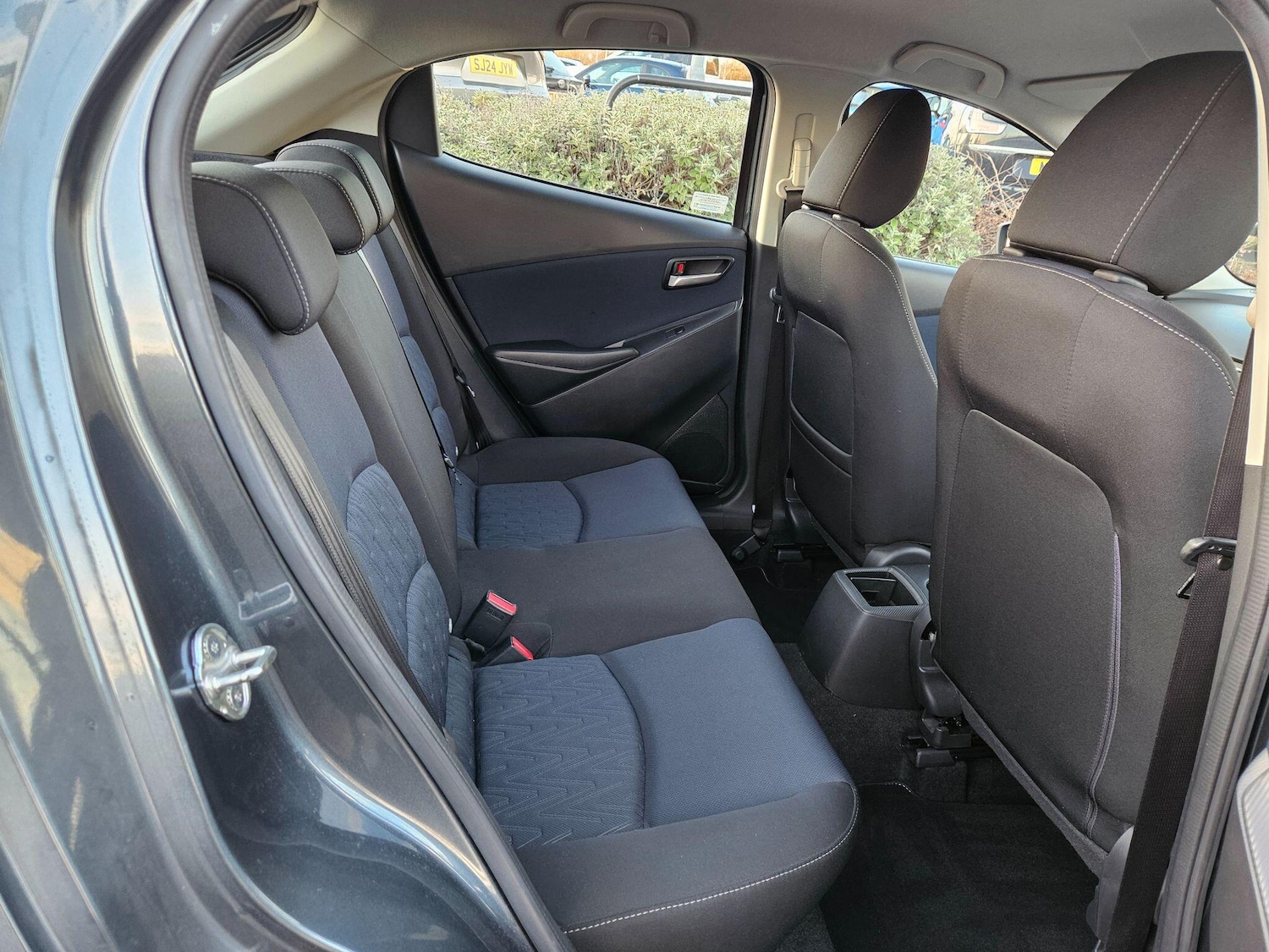 Used Mazda Mazda2 2016 for sale - 77696455: Photo 17