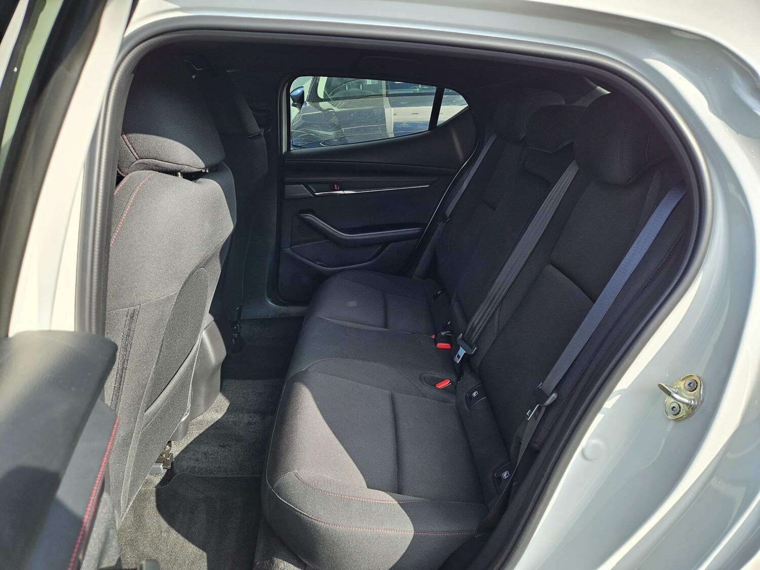 Used Mazda Mazda3 for sale - 77808810: Photo 18