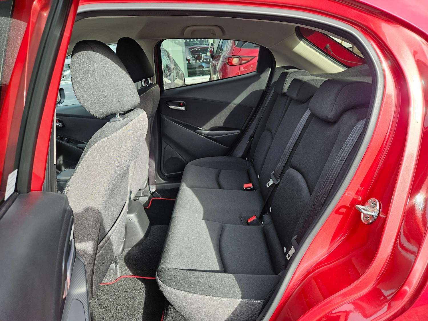 Used Mazda Mazda2 2023 for sale - 77671493: Photo 18