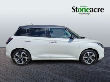 Used Suzuki Swift 2024 for sale - 76550245: Photo