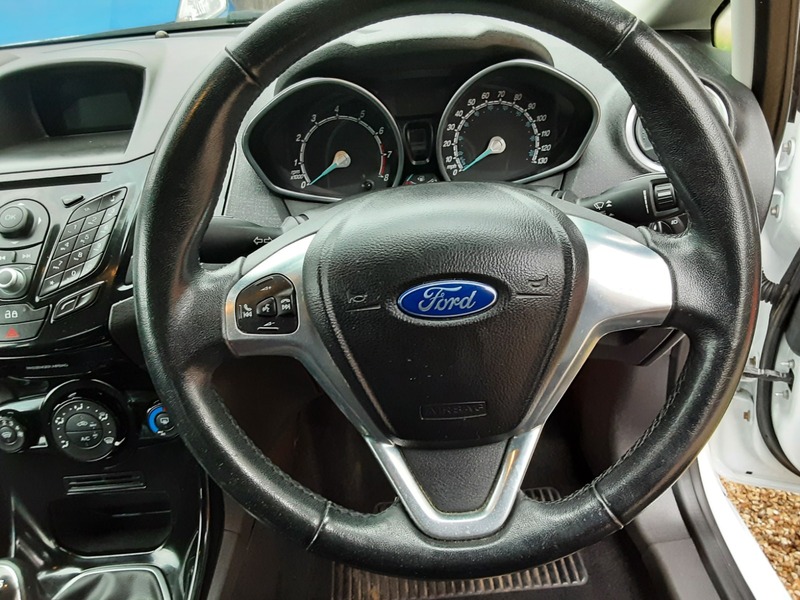 Used Ford Fiesta 2014 for sale - 76334169: Photo 12