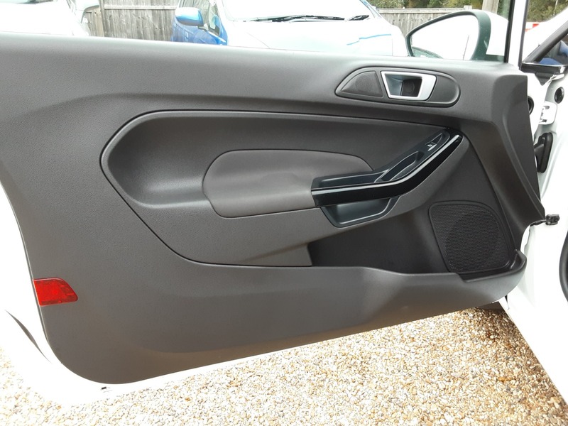 Used Ford Fiesta 2014 for sale - 76334169: Photo 16