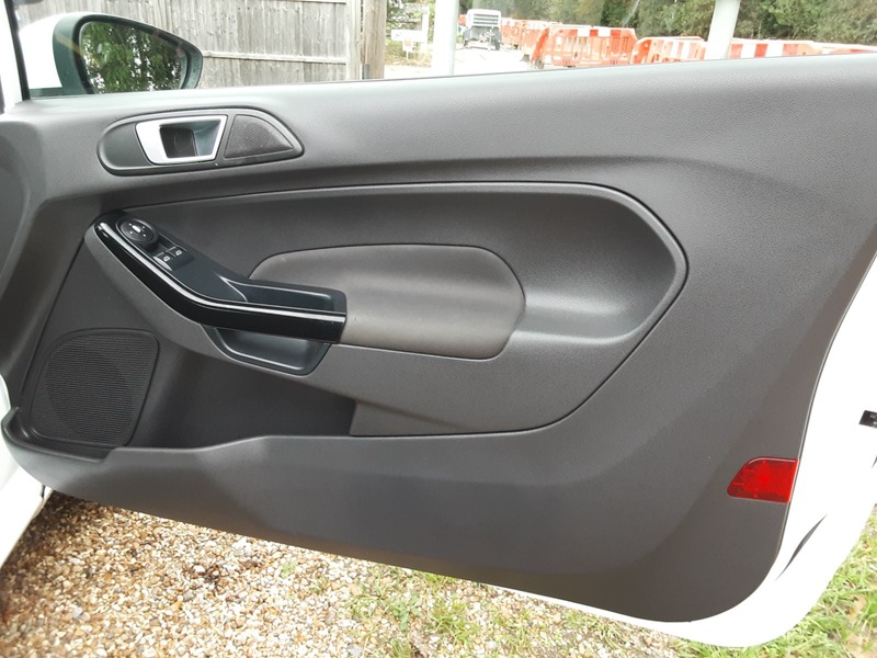 Used Ford Fiesta 2014 for sale - 76334169: Photo 17