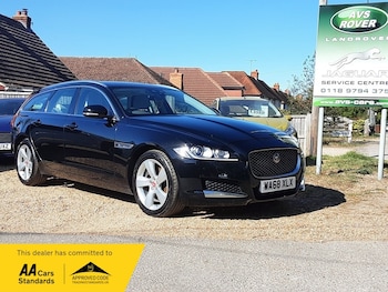 Used Jaguar XF 2018 for sale - 78371637: Photo