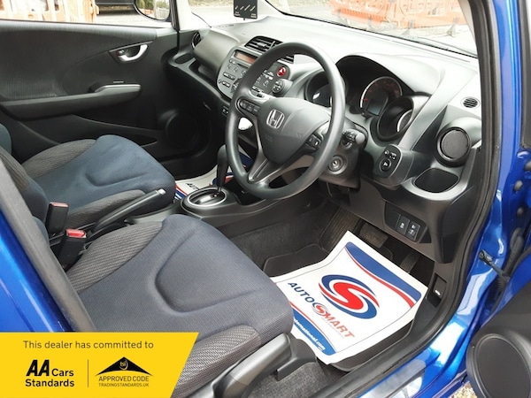 Used Honda Jazz 2012 for sale - 76256912: Photo 8