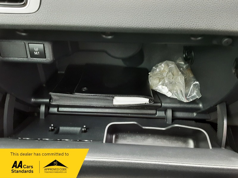 Used Volkswagen Polo 2014 for sale - 76236347: Photo 23