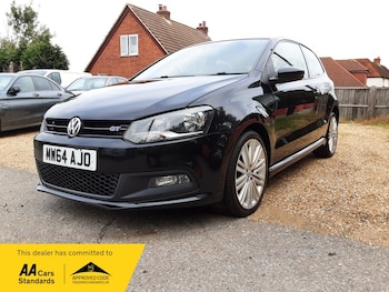 Used Volkswagen Polo 2014 for sale - 76236347: Photo