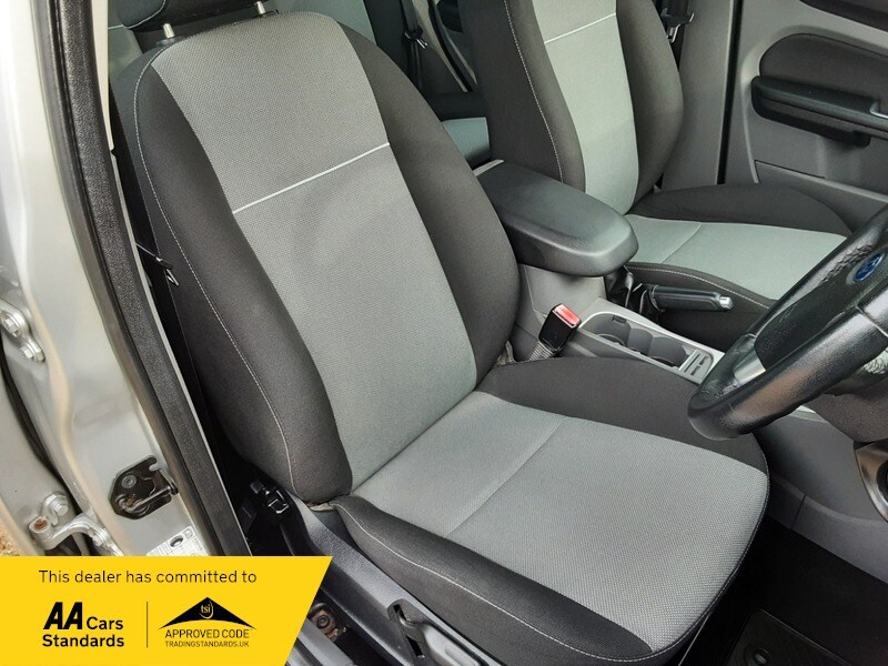 Used Ford Focus 2010 for sale - 77584175: Photo 12