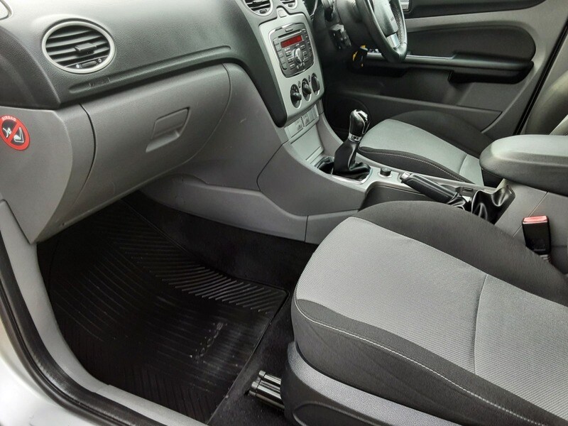 Used Ford Focus 2010 for sale - 77584175: Photo 13