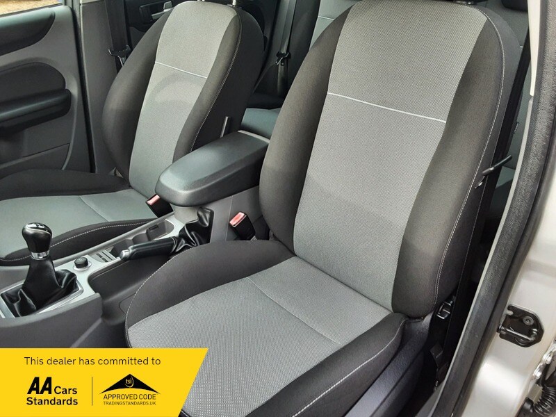 Used Ford Focus 2010 for sale - 77584175: Photo 14