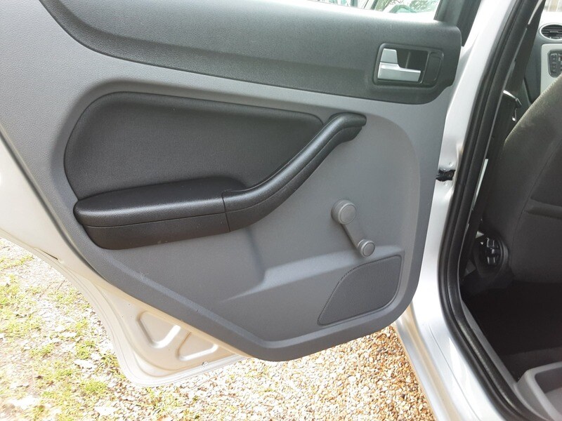 Used Ford Focus 2010 for sale - 77584175: Photo 31