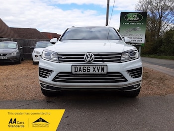 Used Volkswagen Touareg 2016 for sale - 78345271: Photo