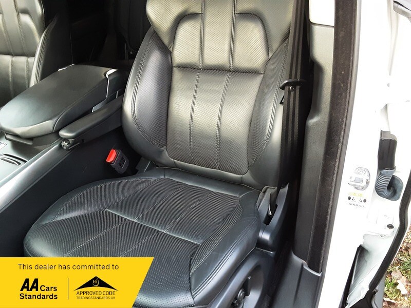 Used Land Rover Range Rover Sport 2017 for sale - 76910775: Photo 16