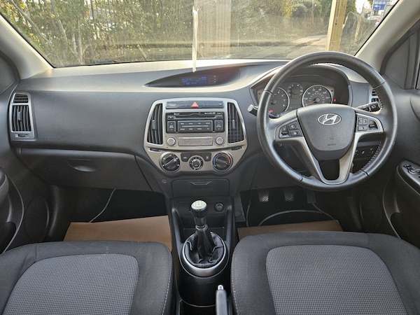 Used Hyundai i20 2014 for sale - 76299059: Photo 20