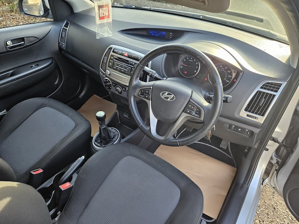 Used Hyundai i20 2014 for sale - 76299059: Photo 23