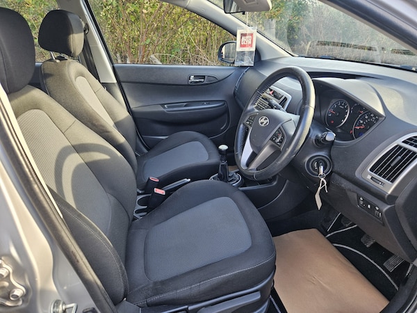 Used Hyundai i20 2014 for sale - 76299059: Photo 25