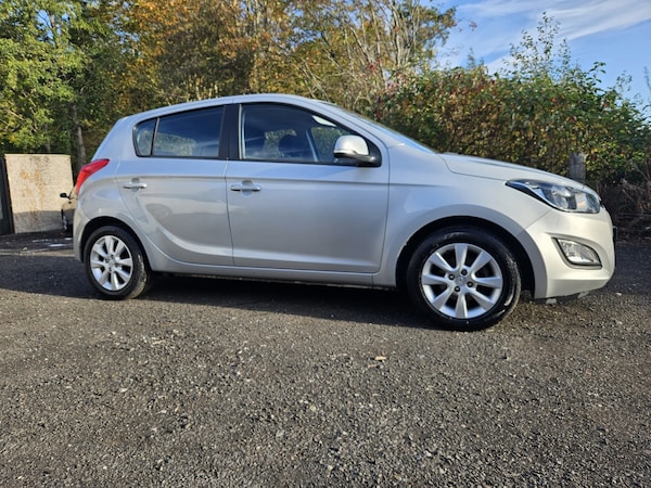 Used Hyundai i20 2014 for sale - 76299059: Photo 3