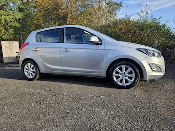 Used Hyundai i20 2014 for sale - 76299059: Photo 3