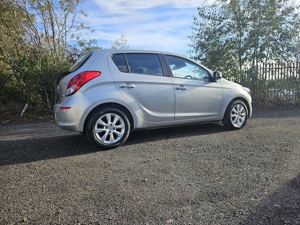 Used Hyundai i20 2014 for sale - 76299059: Photo 4