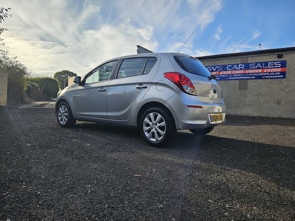 Used Hyundai i20 2014 for sale - 76299059: Photo 9