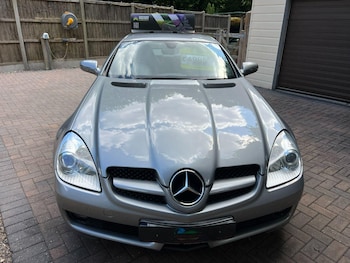 Used Mercedes-Benz SLK 2010 for sale - 75994560: Photo