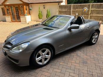 Used Mercedes-Benz SLK 2010 for sale - 75994560: Photo