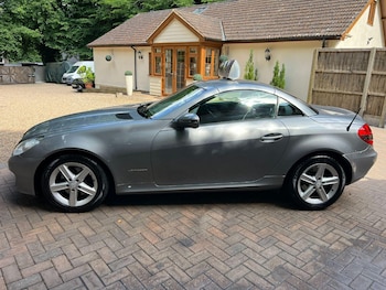 Used Mercedes-Benz SLK 2010 for sale - 75994560: Photo