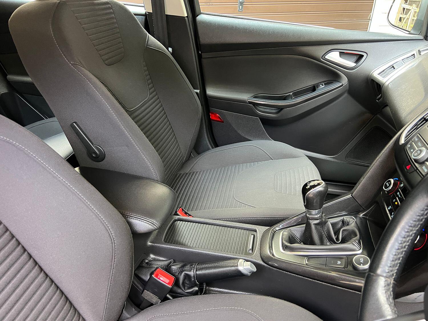 Used Ford Focus 2017 for sale - 76107446: Photo 12