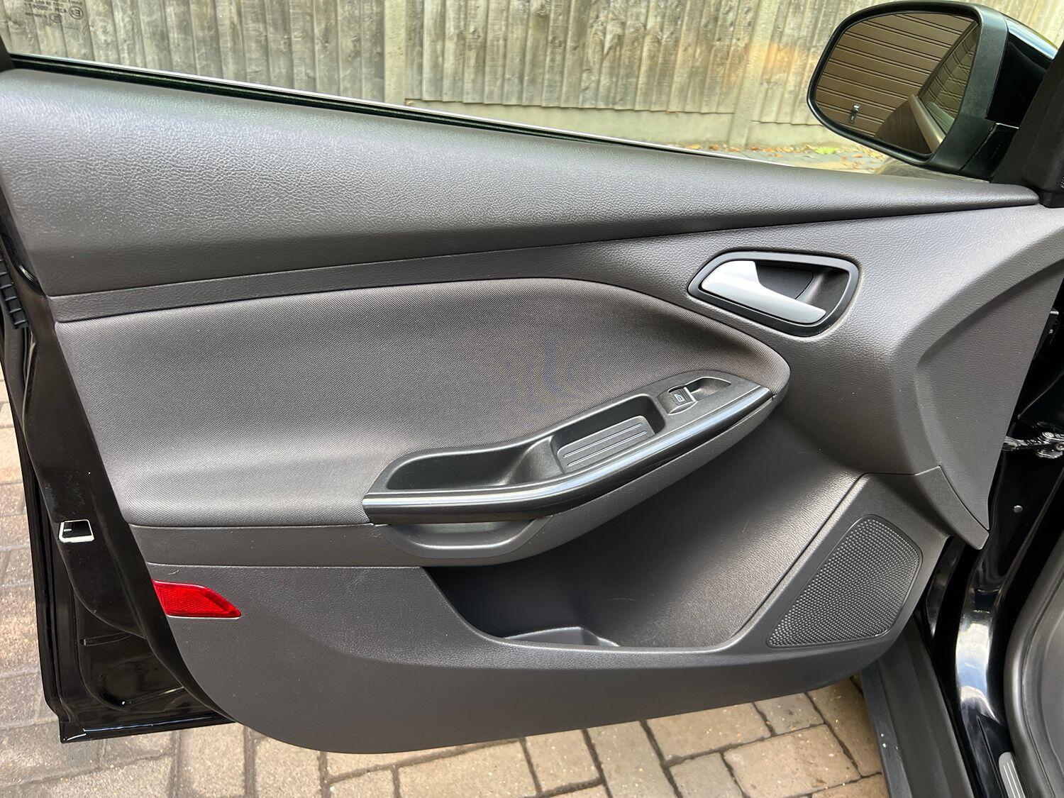 Used Ford Focus 2017 for sale - 76107446: Photo 21
