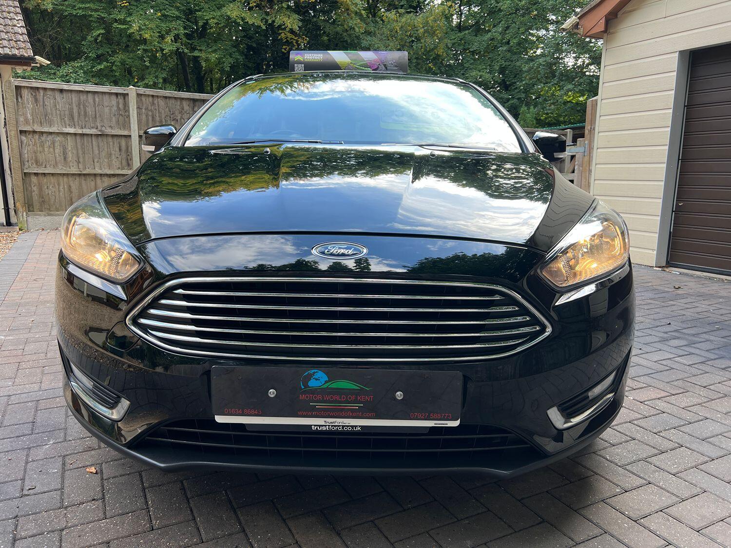 Used Ford Focus 2017 for sale - 76107446: Photo 4