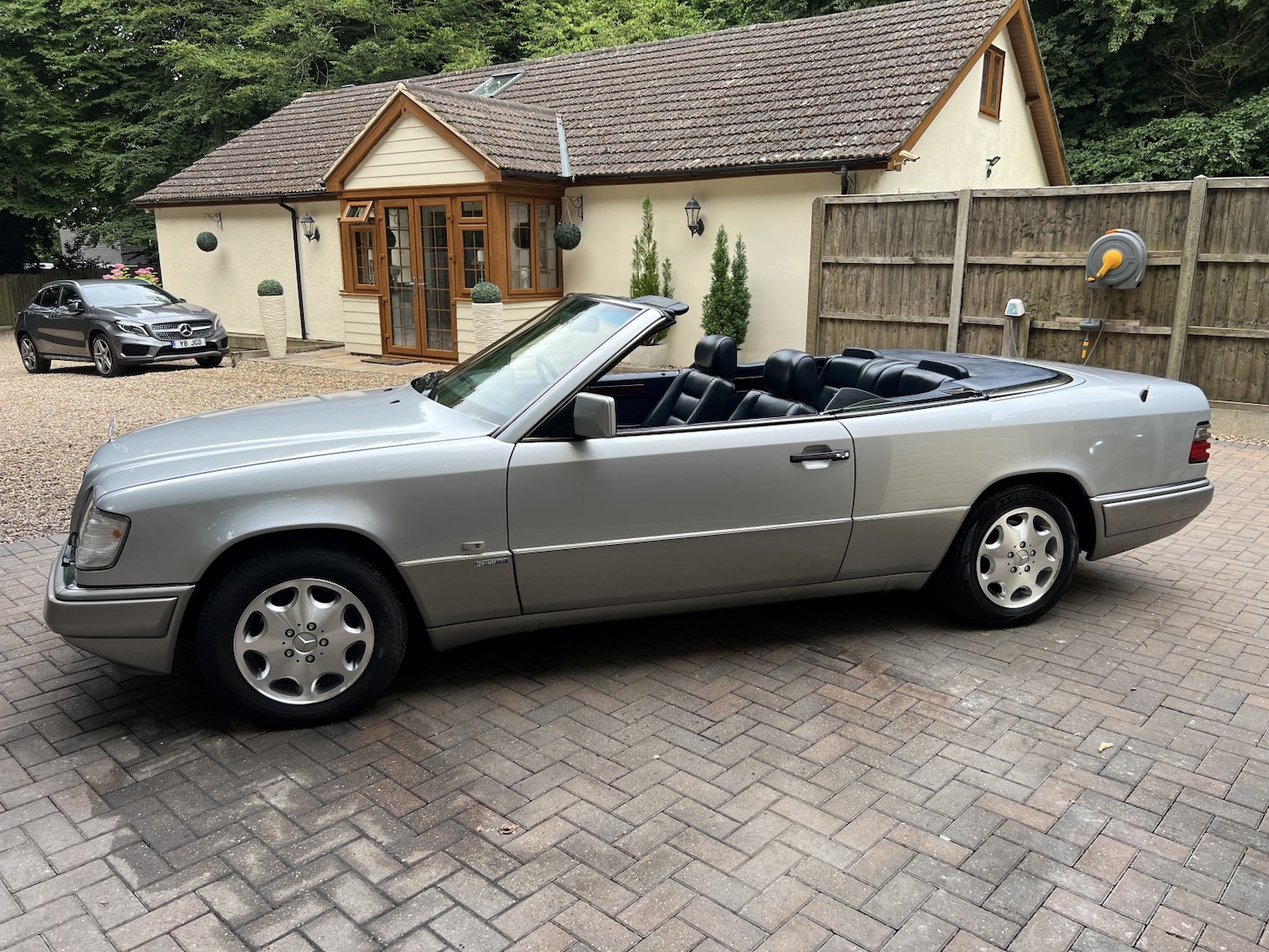 Used Mercedes-Benz E Class 1994 for sale - 76128928: Photo 10