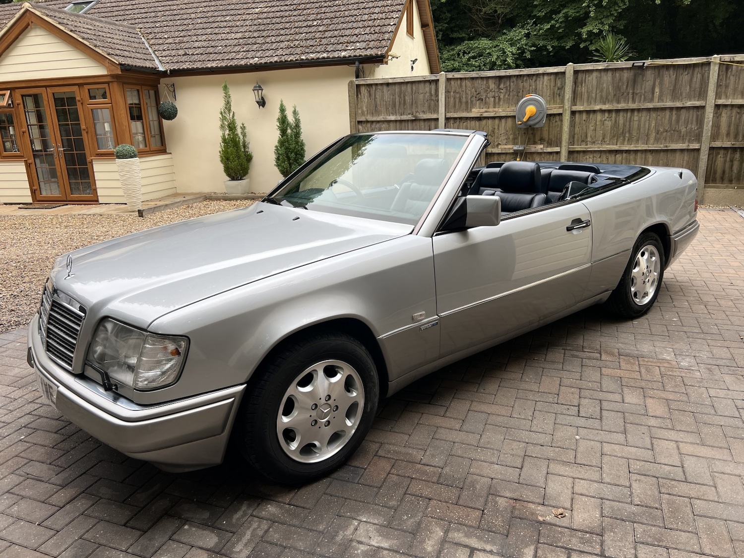 Used Mercedes-Benz E Class 1994 for sale - 76128928: Photo 11