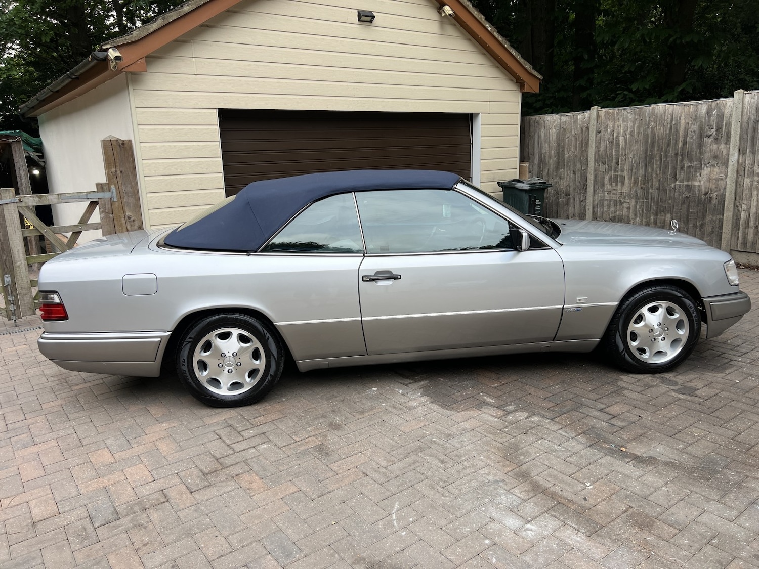 Used Mercedes-Benz E Class 1994 for sale - 76128928: Photo 8