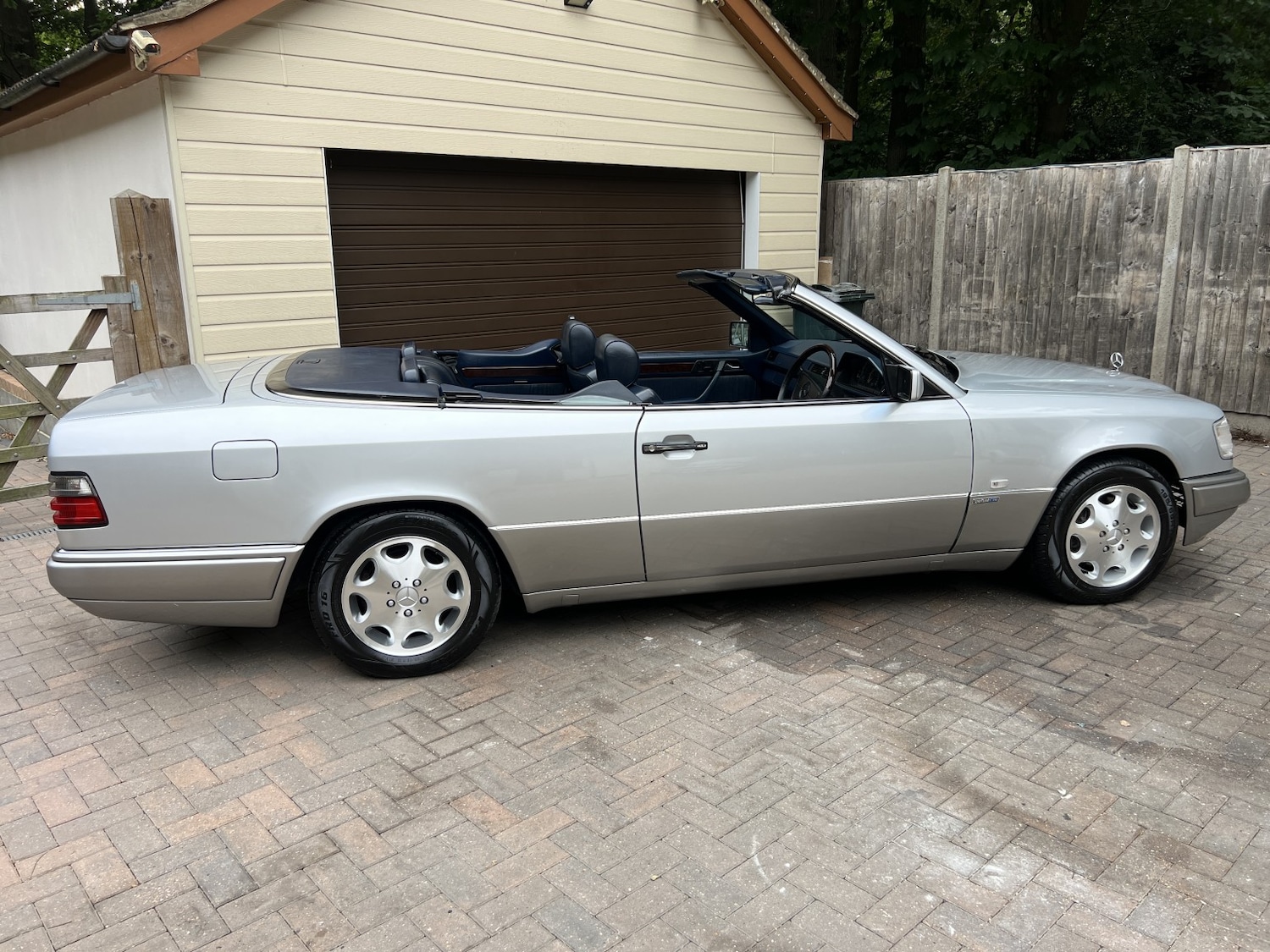 Used Mercedes-Benz E Class 1994 for sale - 76128928: Photo 9