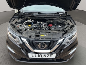 Used Nissan Qashqai 2018 for sale - 76243980: Photo 2