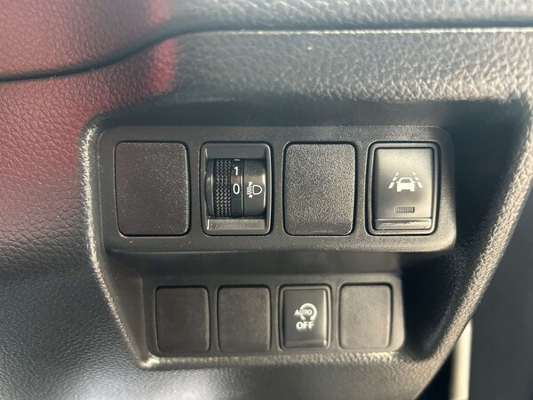 Used Nissan Qashqai 2018 for sale - 76243980: Photo 35