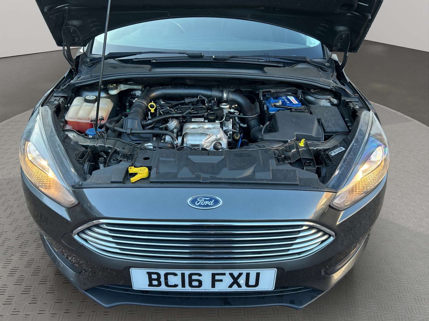 Used Ford Focus 2016 for sale - 77080239: Photo 2