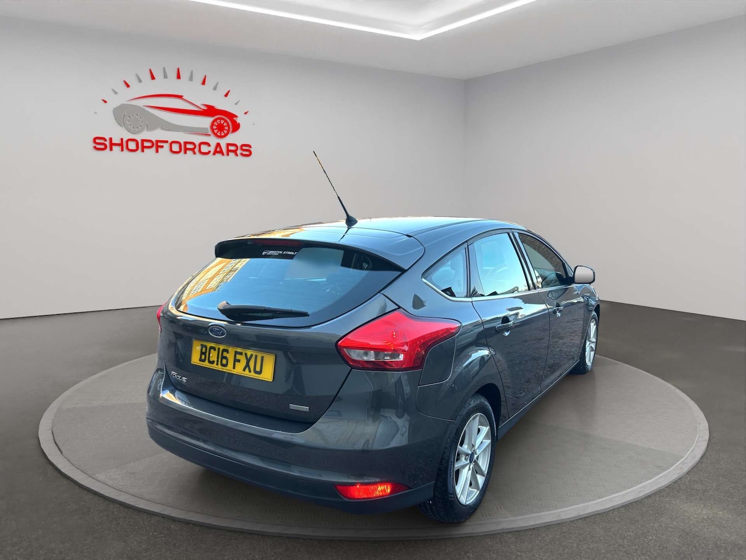 Used Ford Focus 2016 for sale - 77080239: Photo 5