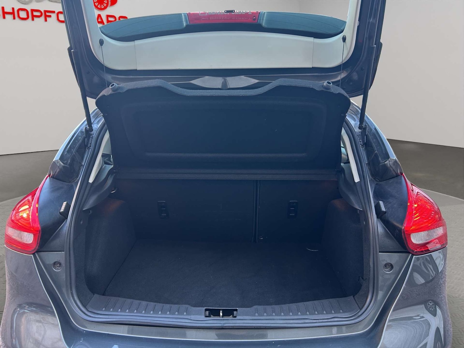 Used Ford Focus 2016 for sale - 77080239: Photo 7