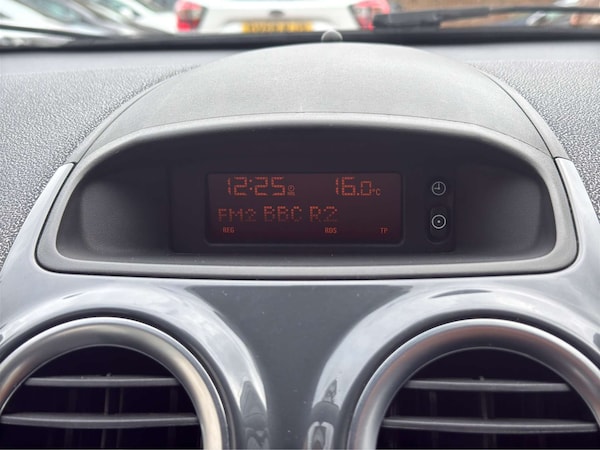 Used Vauxhall Corsa 2012 for sale - 76220611: Photo 26