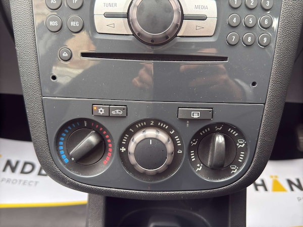 Used Vauxhall Corsa 2012 for sale - 76220611: Photo 27
