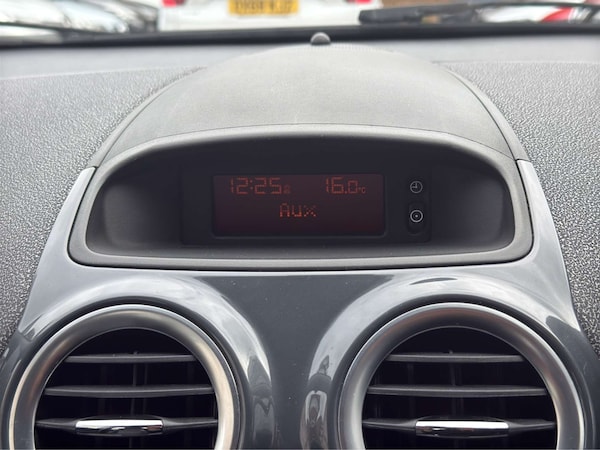 Used Vauxhall Corsa 2012 for sale - 76220611: Photo 29